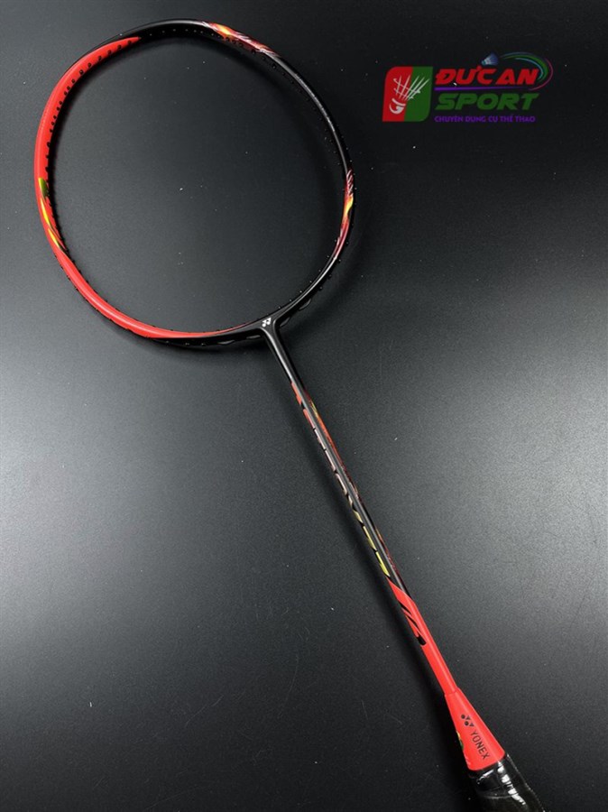 Vợt cầu lông Yonex Astrox 77 đỏ